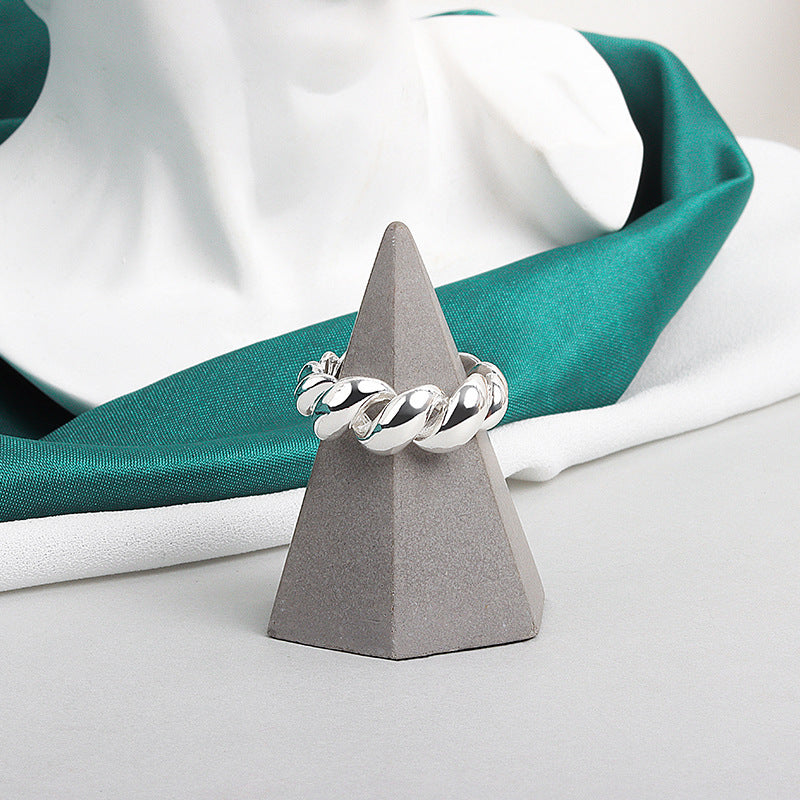 Metal Twist Hollow Index Finger Ring Three-dimensional Gold Plated