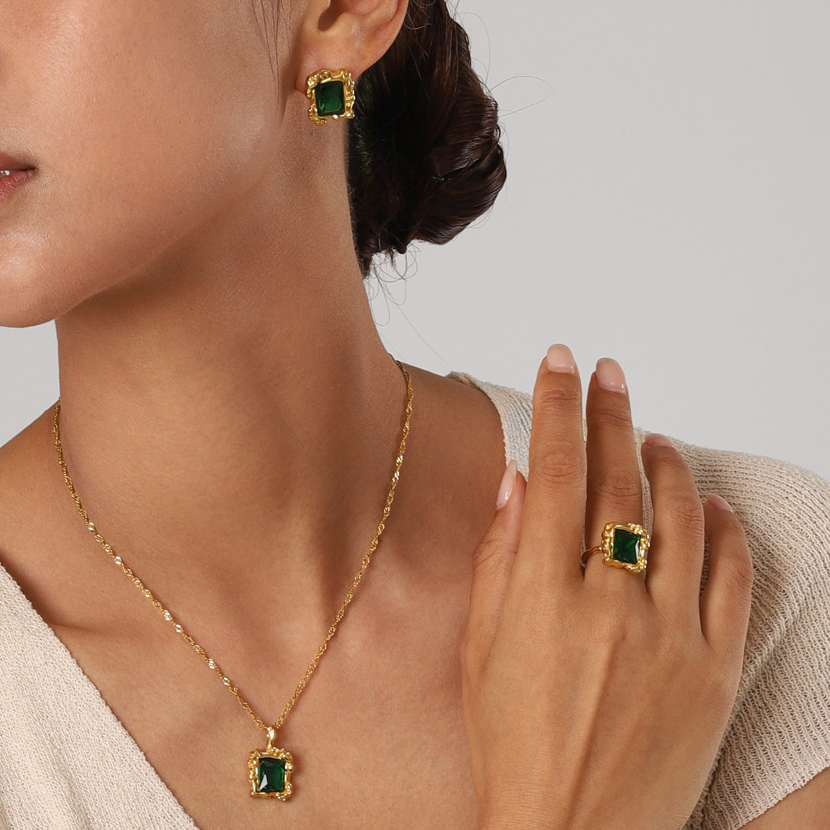 Retro Texture Green Open-end Zircon Ring Women