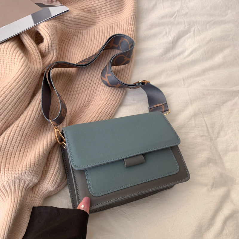 Vintage Wide Shoulder Strap Shoulder Bag