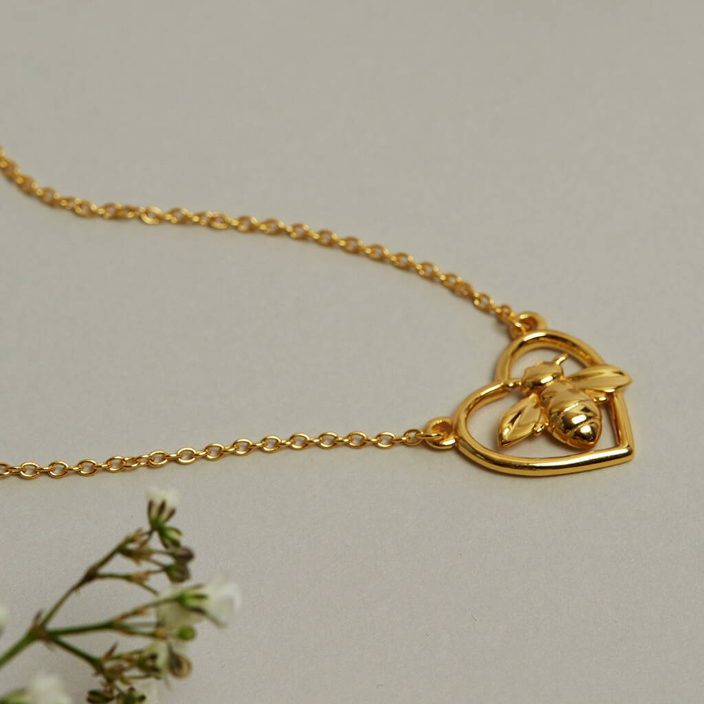 Hollow Heart Bee Necklace Women's Gold Plated