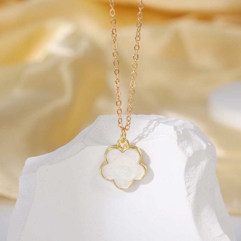 Lucky Five Petal Flower Single Necklace For Women, Simple And Versatile, Fashionable Collarbone Chain Necklace