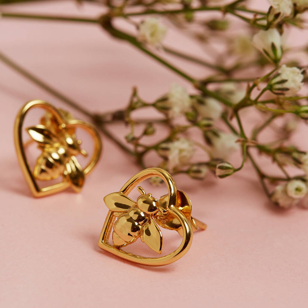 Hollow Heart Bee Necklace Women's Gold Plated