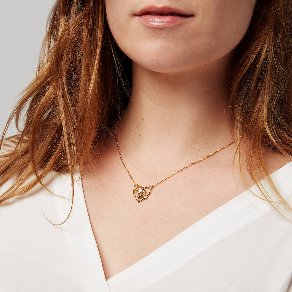 Hollow Heart Bee Necklace Women's Gold Plated