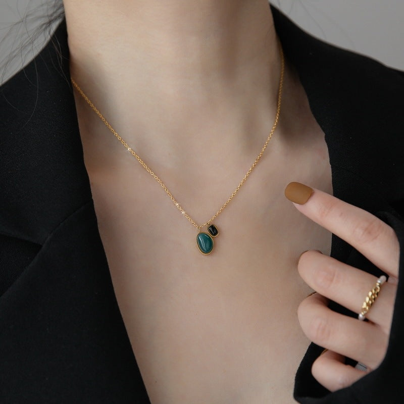 Special Interest Light Luxury Design Green Black Agate Double Pendant Necklace