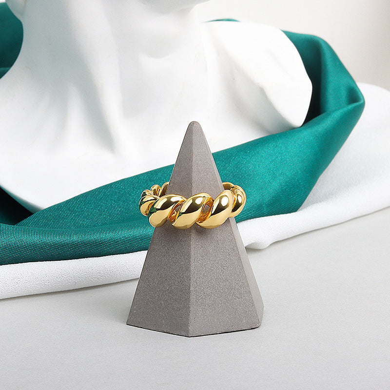 Metal Twist Hollow Index Finger Ring Three-dimensional Gold Plated